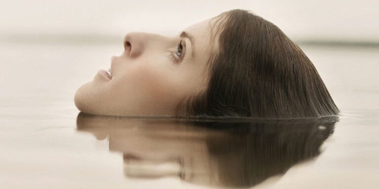 نقدها و نمرات فیلم Alice, Darling