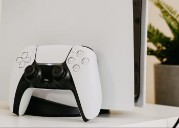 پلی استیشن، پلتفرم اصلی اکثریت بازیکنان بریتانیایی شده است