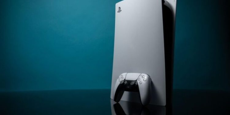 پلی استیشن 5 به‌طور قابل ملاحظه‌ای در حال شکست دادن ایکس باکس است