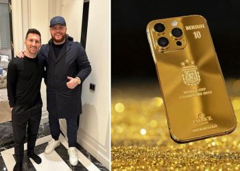 لیونل مسی آیفون طلا به بازیکنان آرژانتین هدیه داد