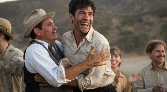 نقد و بررسی فیلم Babylon | پر زرق و برق اما ناتوان