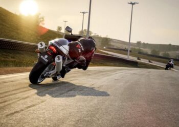 بازی مسابقه‌ای RIDE 5 با عرضه یک تریلر معرفی شد