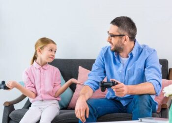 یک توصیه: لطفاً به رده‌بندی سنی بازی‌ها توجه کنید