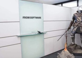 گیم‌اینفورمر فضای دفتر From Software را حوصله‌سربر توصیف می‌کند