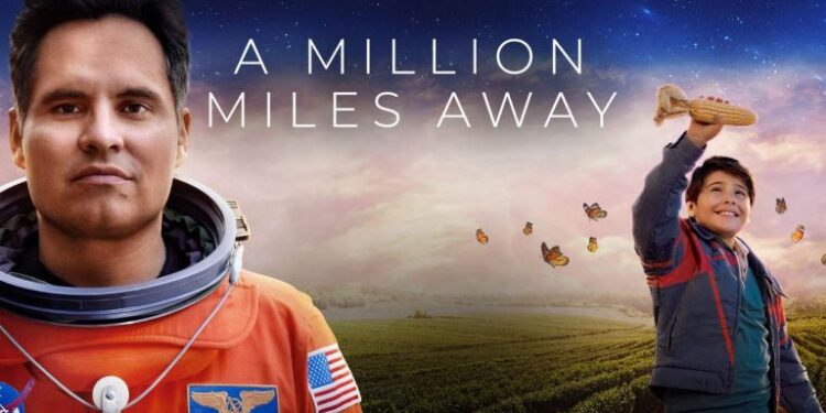 نقد فیلم A Million Miles Away | مهاجرسازی فضایی