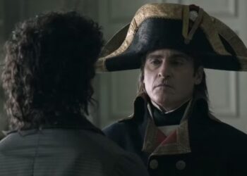 واکین فینیکس در حال نبرد در پوستر تازه فیلم Napoleon
