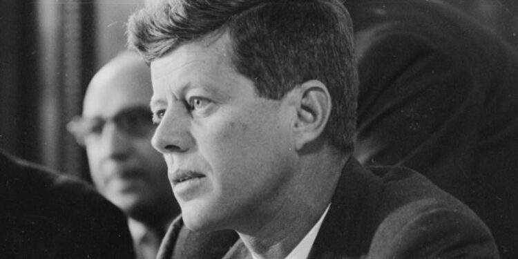 ساخت فیلمی درباره ترور جان اف. کندی با حضور آل پاچینو و ویگو مورتنسن