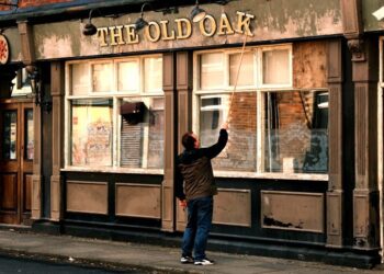 نقد و بررسی فیلم The Old Oak | آخرین اثر کن لوچ