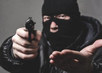 ویدیو: سرقت مسلحانه از یک گیم نت در خرمشهر