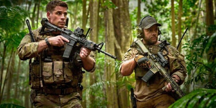 انتشار تصاویری از فیلم Land of Bad با حضور بازیگر جدید شخصیت ویچر