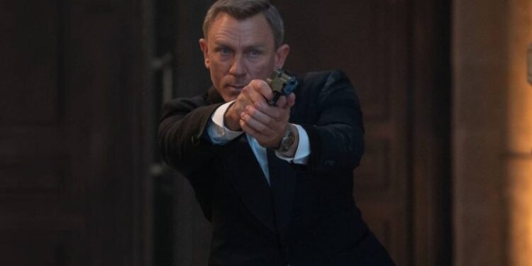 فعلاً منتظر خبری حول محور فیلم جدید James Bond نباشید