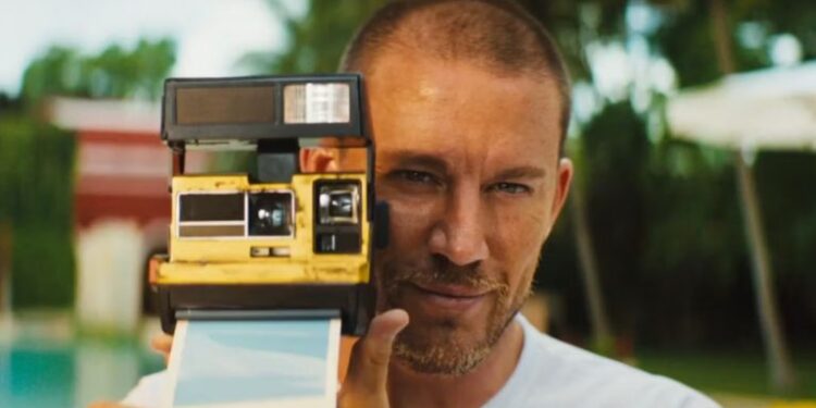 چنینگ تیتوم از بازی در فیلم Blink Twice می‌گوید