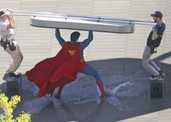 تصاویر و ویدیوهایی از پشت صحنه فیلم‌برداری فیلم Superman منتشر شد