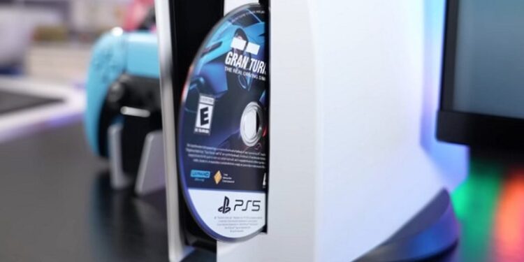 چرا کنسول‌های تمام دیجیتالی مناسب آینده گیمینگ نیستند؟