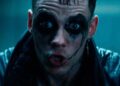 له شدن زیر ماشین تریلی در ویدیو فیلم The Crow