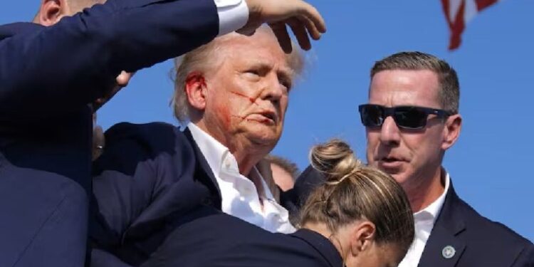 تماشا کنید: لحظه تیراندازی به دونالد ترامپ در پنسیلوانیا