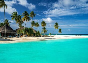 تور مالدیو هتل کرومبا + قیمت