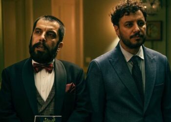 نقد فیلم تمساح خونی | جواد عزتی جلوتر از فیلم