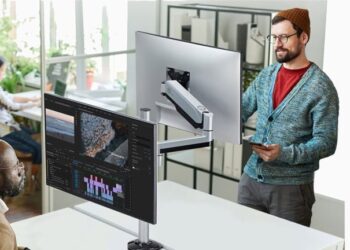 پایه‌های مانیتور مخصوص گیمرها: آیا واقعا ضروری است؟