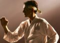 پوستر جدید فیلم Karate Kid: Legends جکی چان را نشان می‌دهد