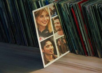 نقد فیلم The Greatest Hits | سانتیمانتال‌بازی و کمی هم سفر در زمان