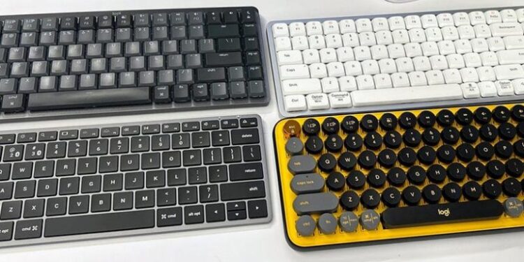 کیبوردهای بیسیم: راحتی کار بدون محدودیت سیم