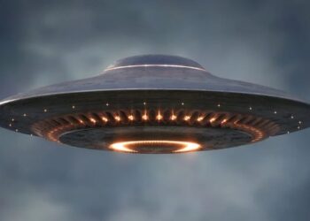 موجودات فضایی ۱۰ کلاهک اتمی آمریکا را نابود کردند