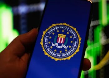 هشدار جدی FBI به کاربران آیفون و اندروید