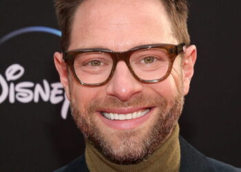 کارگردان فیلم Romy and Michele’s High School Reunion 2 انتخاب شد